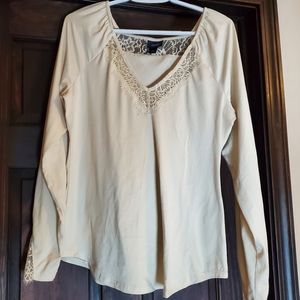 Daytrip M Cream Long Sleeve Blouse